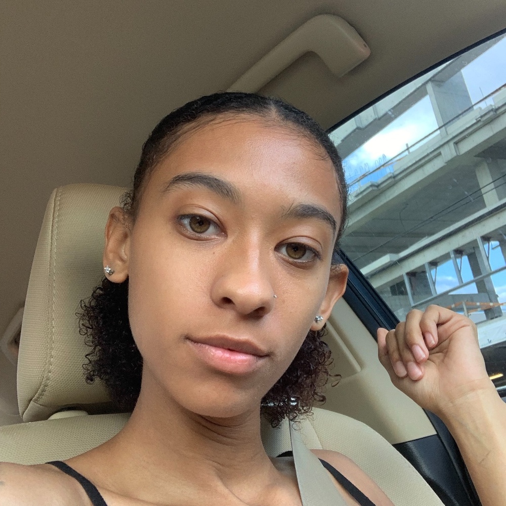 Meet your Posher, Amaya